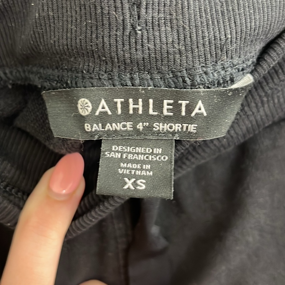Athleta Balance 4” Shorts Women’s Black Everyday Casual Shorts - Picture 6 of 6